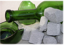 TECHNOpor verarbeitet Altglas zu Glasschaum-Granulat.