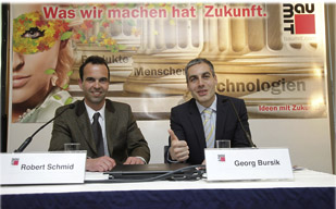 Robert Schmid (links) und Georg Bursik (re) bei der Präsentation der aktuellen Geschäftszahlen.