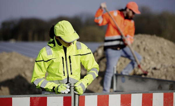 Foto: Mewa bietet Arbeitskleidung im Full Service. Damit steht nicht nur immer saubere und topaktuelle Kleidung zur Verfügung, auch die Kosten sind besser zu planen.