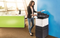 Kyoceras "Ecosys M6030cdn" in Büroaktion.