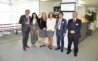 Michael Mark, Geschäftsführer Kyocera; Camelia-Daniela Gemke, Vienna Immoreal; Katharina Murer, Immofinanz; Beatrix Forsthuber, Europapräsident Takahiro Sato und Yuji Fukakusa, Kyocera.