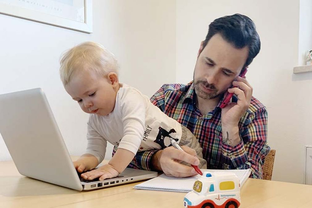 Foto: Digitale Arbeitswelt Homeoffice: Kindergärten und Schulen sind geschlossen. Auch bei Fressnapf ist man ins Homeoffice gewechselt. Dank NFON wird die Kommunikation zum Kinderspiel.
