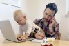 Foto: Digitale Arbeitswelt Homeoffice: Kindergärten und Schulen sind geschlossen. Auch bei Fressnapf ist man ins Homeoffice gewechselt. Dank NFON wird die Kommunikation zum Kinderspiel.