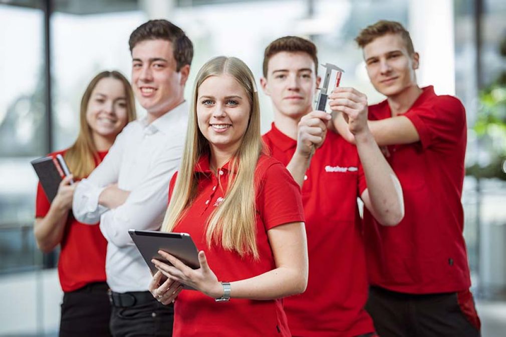 Foto: Beliebt: Die Anzahl der Bewerbungen pro Ausbildungsstelle und DH-Studienplatz bei fischer stieg um sechs Prozent.