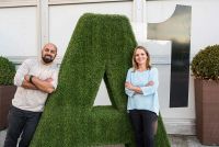 Foto: Watchado Chief-Storyteller Ali Mahlodji und die Gastgeberin, A1 CCO Consumer Natascha Kantauer-Gansch.