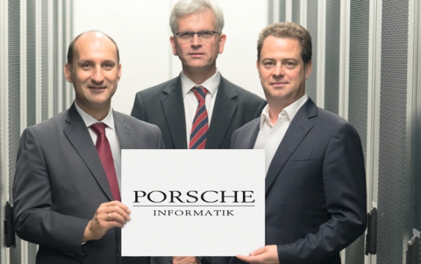 Günther Seifert, Geschäftsführer Porsche Informatik, mit IT-Partnern Bernhard Peham und Florian Niedersüß, eww ag.