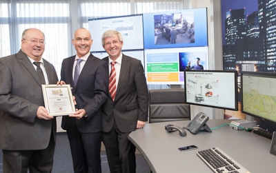 Technologieminister Klug gratuliert Frequentis zum ICCA Award