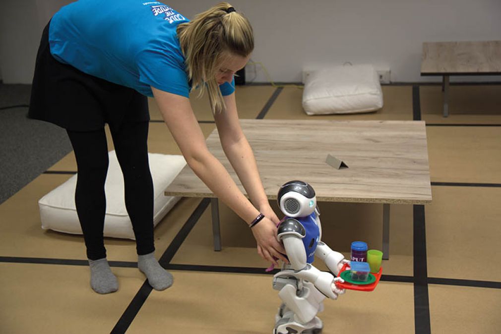 Ein Siegerprojekt des RoboCup Junior 2019 zeigt: Der Programmierung humanoider Roboter gehört die Zukunft.