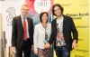 Gerhard Stefan, RBI, Gastgeberin Romy Faisst, Business Circle, und Vortragender Robert Seeger treten für mehr Mut zur Normalität ein.