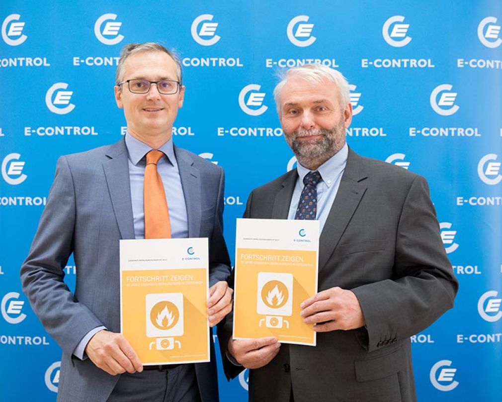 Wolfgang Urbantschitsch und Andreas Eigenbauer, Vorstandsmitglieder der E-Control, sind mit der Entwicklung des Gasmarktes in Österreich zufrieden. 