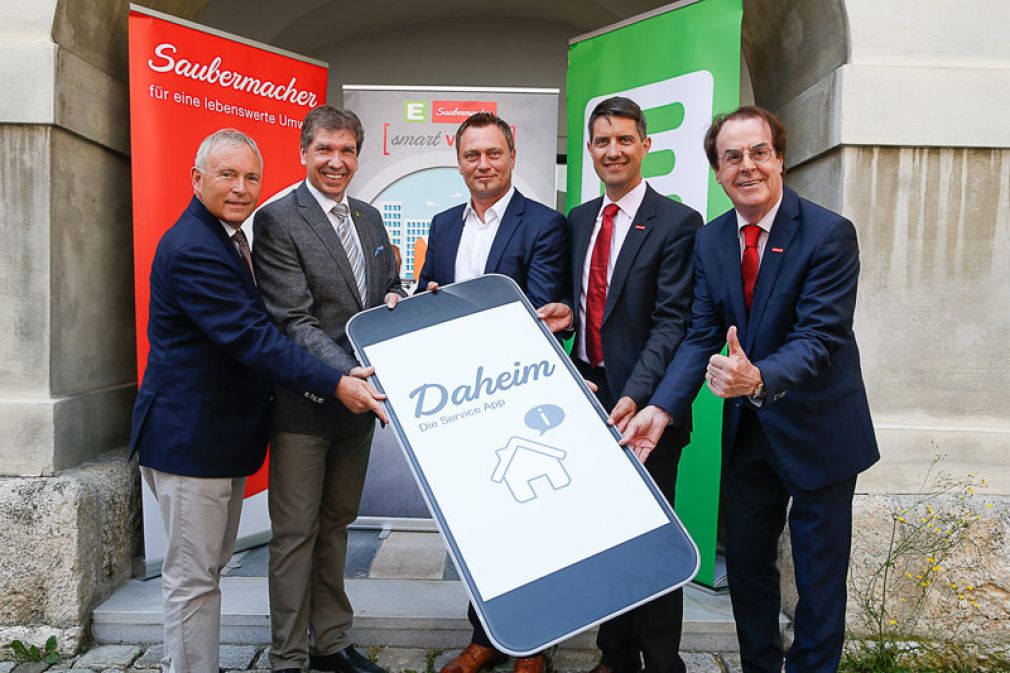 Christian Purrer (Energie Steiermark) mit Bürgermeister Erich Gosch (Feldkirchen bei Graz), Bürgermeister Manfred Reisenhofer (Riegersburg), Ralf Mittermayr und Hans Roth (Saubermacher)