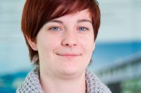 Martina Meirhofer befasst sich aktuell mit der Aufwertung von Holzabfällen und Rückständen aus der holzverarbeitenden Industrie.