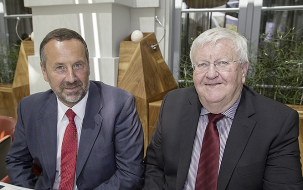 Rudolf Zrost, Vorstandsvorsitzender, und Felix Friembichler, Geschäftsführer der Vereinigung der Österreichischen Zementindustrie, haben die berechtigte Hoffnung, dass 2014 besser wird als 2013.
