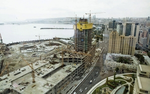Doka: In Aserbaidschan wird mit dem Crescent-Projekt eines der spannendsten Bauprojekte Asiens realisiert.