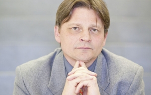 »Ich glaube nicht, dass verordnete Reißbrettkonzepte Erfolg haben werden.« Gerhard Schenk Geschäftsführer HSG Zander.