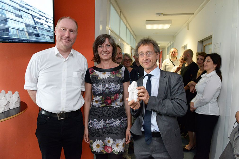 Franz Kobermaier, (Leiter der MA 19), Birgit Hebein (designierte Vizebürgermeisterin und Stadträtin für Stadtentwicklung), Peter Klein (Architekt The Ambassy)