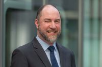 Arno Gruber, Raiffeisen Informatik Consulting: "Wir wollen unser Potential voll ausschöpfen und unsere Lösungen auch mittelständischen und Großunternehmen aller Branchen anbieten."