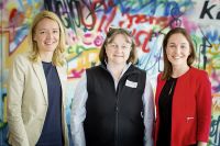 Frauen-Power im femOVE-Netzwerk: Petra Pracher-Ratnik, Kapsch CarrierCom, Doris Kruschitz-Bestepe, Kapsch Group, mit Michaela Leonhardt, femOVE.