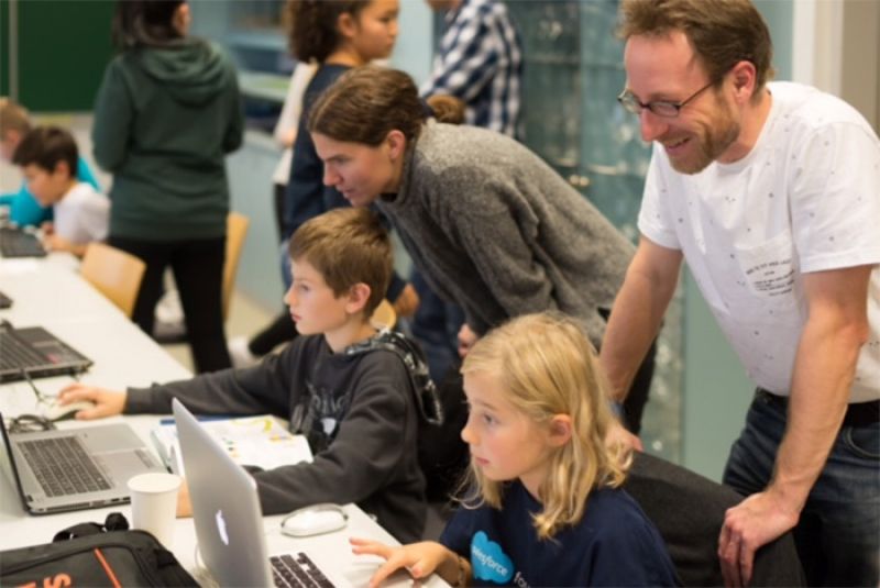 CoderDojo: Programmier-Club für Kinder feiert Jubiläum