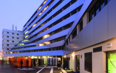 Die spektakuläre Architektur sorgt für viel Licht, war für die Realisierung der Haustechnik aber eine große Herausforderung.