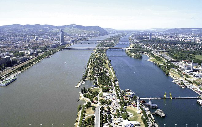 (Foto: MA 45) Permanente Hochwasserschutzlösungen wie die Donauinsel sind die effektivsten Schutzmaßnahmen, brauchen aber viel Raum und kosten ordentlich Geld. 