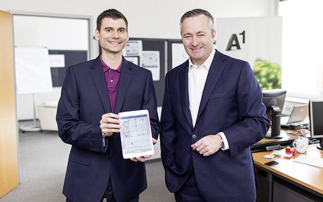 (Foto: DefectRadar) DefectRadar CEO D. Dolinsek und A1-Chef Hannes Ametsreiter.