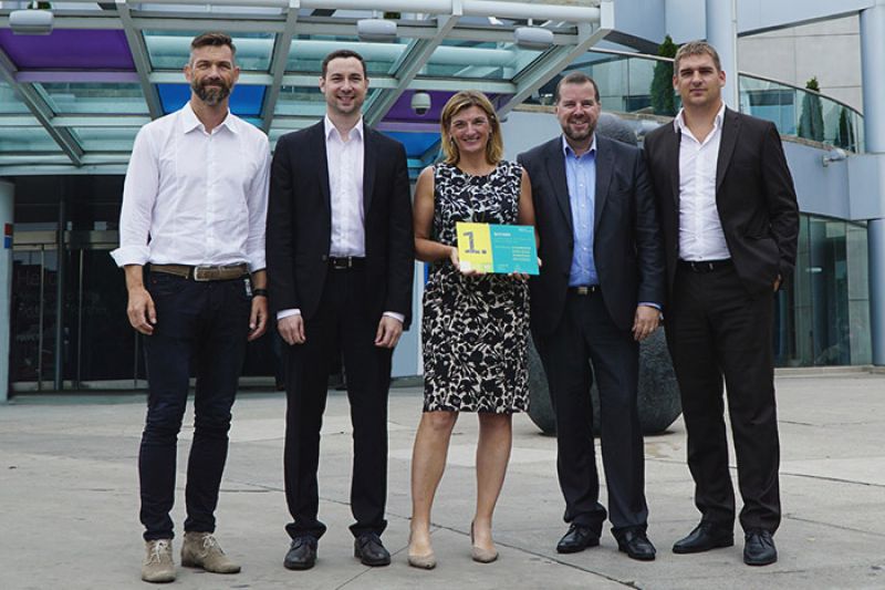 Lukas Keller, Direktor Mittelstand und Vertrieb bei Microsoft Österreich, Johannes Petrowisch, Global Partner &amp; Business Development Manager COPA-DATA, Dorothee Ritz, General Manager Microsoft Österreich, Christian Ekhart, CEO icomedias, und Robert Hutter, CEO PROLOGICS.