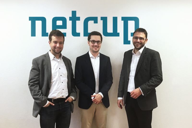 Anexia-CEO Alexander Windbichler (Mitte) mit den Netcup- Geschäftsführern Felix Preuß und Oliver Werner.