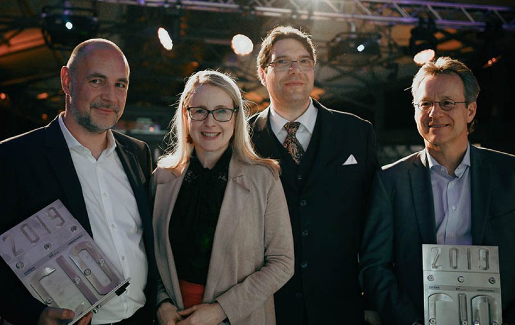 Preisträger Franz Hillebrand (SIGNA IT), Bundesministerin Margarete Schramböck, Michael Ghezzo (Confare) und Preisträger Manfred Immitzer (Porsche Informatik).