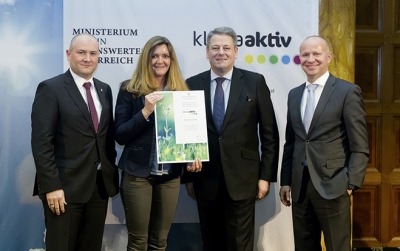 Bundesminister Andrä Rupprechter (3.v.l.) mit Thomas Franzmair, Martha Salaquarda und Norbert Kolowrat, Philips Austria.