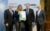 Bundesminister Andrä Rupprechter (3.v.l.) mit Thomas Franzmair, Martha Salaquarda und Norbert Kolowrat, Philips Austria.