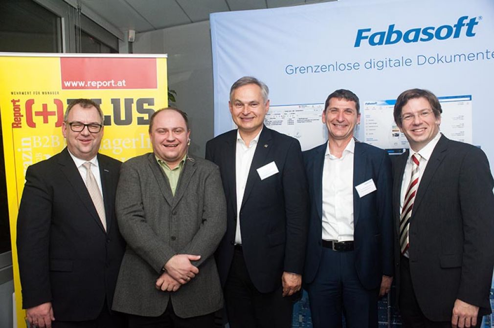 Das Report-Publikumsgespräch fand im Fabasoft TechSalon in Wien statt. Im Bild: Helmut und Daniel Fallmann, Gerhard Stark, Wolfgang Freiseisen und Martin Szelgrad (Report).