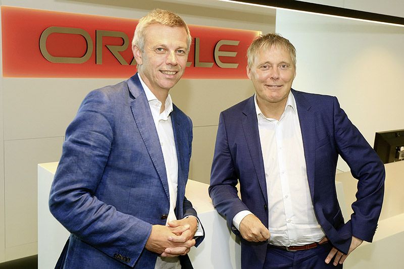 Foto: Partnerschaft für Digitalisierung: Oracle-Manager Martin Winkler und Henrik Andreasen, CIO Zumtobel Group.