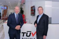 Foto: Direktor Dipl.-Ing. Dr. Stefan Haas, CEO TÜV AUSTRIA HOLDING AG//Ing. Kurt Essler, Geschäftsführer AfB Austria