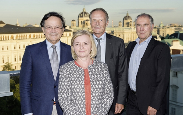 Foto:Das Präsidium des VZI, Harald Meixner, Helga Haas, Andreas Gobiet und Wilhelm Reismann bei der Präsentation der neuen VZI Task Forces.