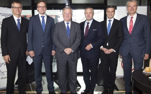 Arbeiten an Internetoffensive Österreich: Jan Trionow, Drei, Andreas Bierwirth, T-Mobile, Rudolf Kemler, ÖIAG, Hannes Ametsreiter, A1, Thomas Arnoldner, Alcatel-Lucent, und Georg Krause, SAP.