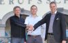 Werner Bouvier, Landesinnungsmeister der Installateure (li.), Mag. Ing. Wolfgang Sief, Geschäftsführer von SIKO SOLAR (Mitte), Winfried Judmaier, Direktor der Fachberufsschule für Installations- und Blechtechnik Innsbruck (re.)