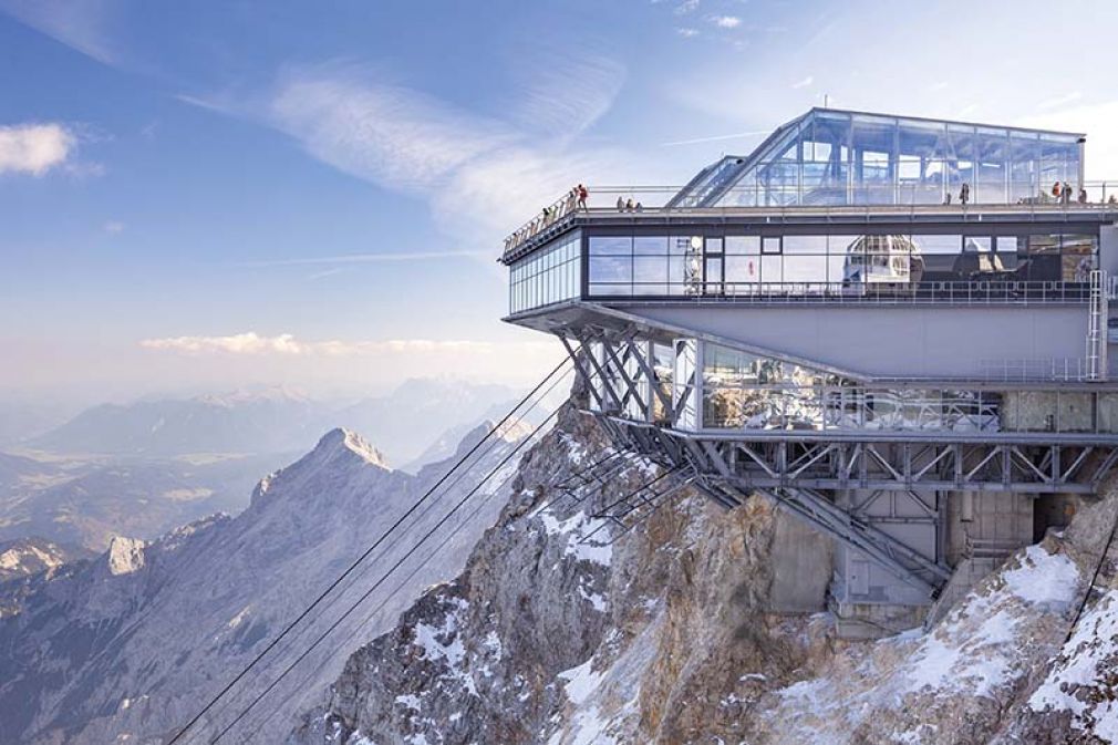 Foto: Vetrotech lieferte die Brandschutzverglasungen in der neuen Bergstation Zugspitze.  