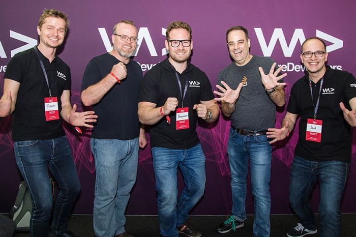Tom Pamminger (WeAreDevelopers), Rasmus Lerdorf (Etsy), Ben Ruschin (WeAreDevelopers), Joel Spolsky (StackOverflow, trello) und Sead Ahmetovic (WeAreDevelopers)