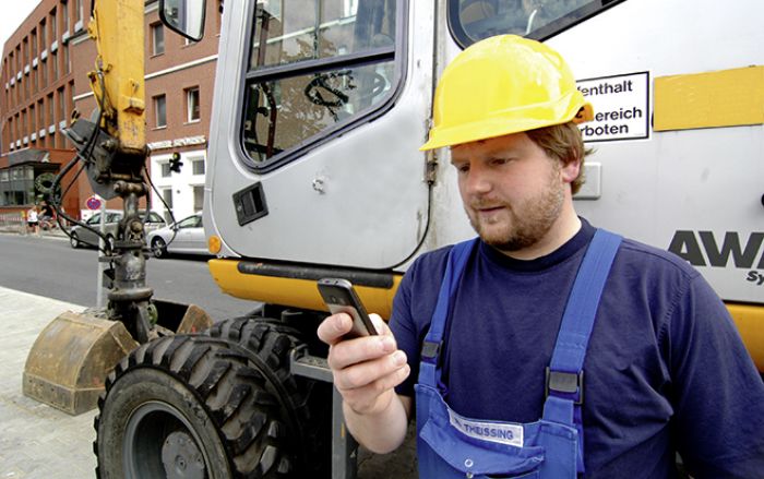 (Foto: Virtic) Mit NFC-Technologie sollen Geräte oder Fahrzeuge auf der Baustelle besser verwaltet werden. 