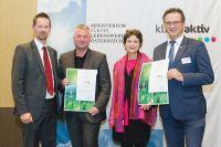 Ausgezeichnetes Projekt: Wolfgang Dessl (Berglandmilch), Othmar Frühauf (Stadtwerke Wörgl), Martina Schus­ter (Lebensministerium), Herbert Altendorfer (Berglandmilch).