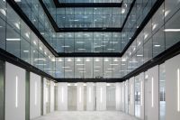 Der große Innenhof des Bürogebäudes am Forbury Place im englischen Reading wurde mit Contraflam Mega El 30 verglast.