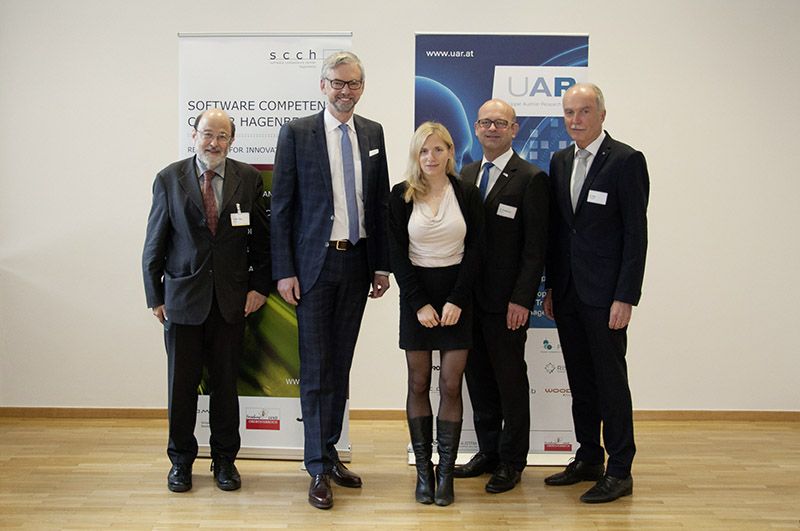 Foto: Engagement für Softwarestandort Oberösterreich: A Min Tjoa, LH-Stv. Michael Strugl, Isabel Kunst, Klaus Pirklbauer und Armin Rau.