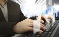 Das Thema Cloud Computing wird in der Bausoftwarebranche immer noch mit einer großen Portion Skepsis gesehen. (Foto: photos.com)