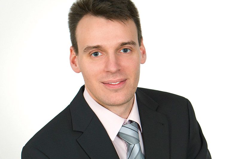 Christoph Wendl ist CEO von Iphos IT Solutions mit Sitz in Wien und bietet Services in den Bereichen IT-Infrastruktur, Software- und Webentwicklung.