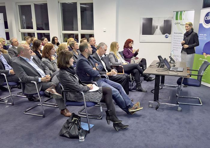 Foto: Knapp 40 TeilnehmerInnen besuchten den Bildungsgipfel »Frauen in die IT« in Steyr.