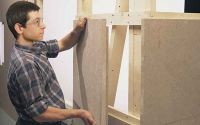 Holzfaser-Dämmstoffe von Doser sollen vor Hitze, Kälte und Lärm schützen.