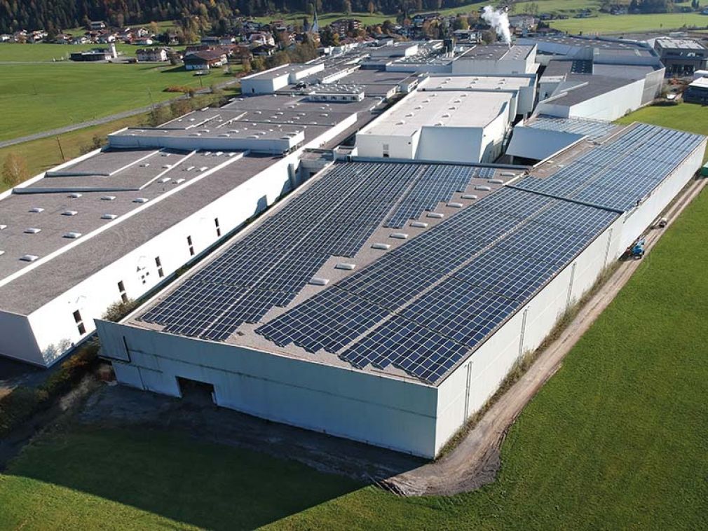 Foto: In Erpfendorf, Tirol, befindet sich der Hauptstandort von Steinbacher mit 320 Mitarbeitern. Zur ganzen Gruppe gehören 480 Mitarbeiter, die im Geschäftsjahr 2018/19 ein Umsatzplus von 1,5 % erwirtschaftet haben. 