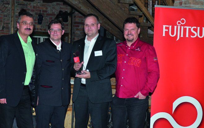 Feierliche Auszeichnung: Sitexs-Databusiness ist Fujitsu »Channel-Partner of the Year«.