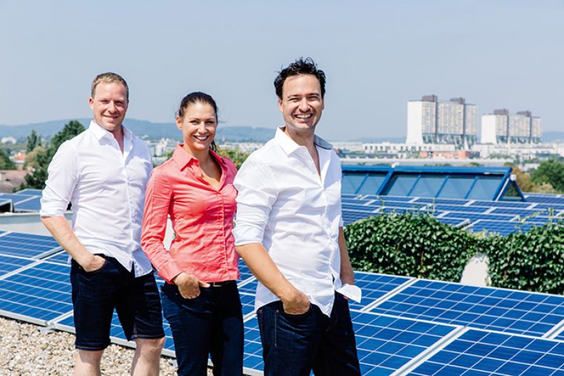 Cornelia Daniel mit dem Team von Tausendundeindach, Martin Lackner und Claus Baumgartner.